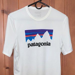 Patgonia Short Sleeve Sun Shirt UPF50 Small